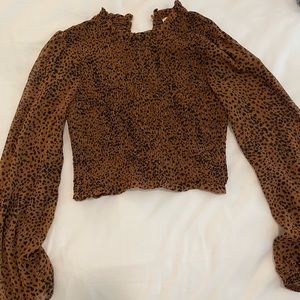 American threads rouched leopard top size medium